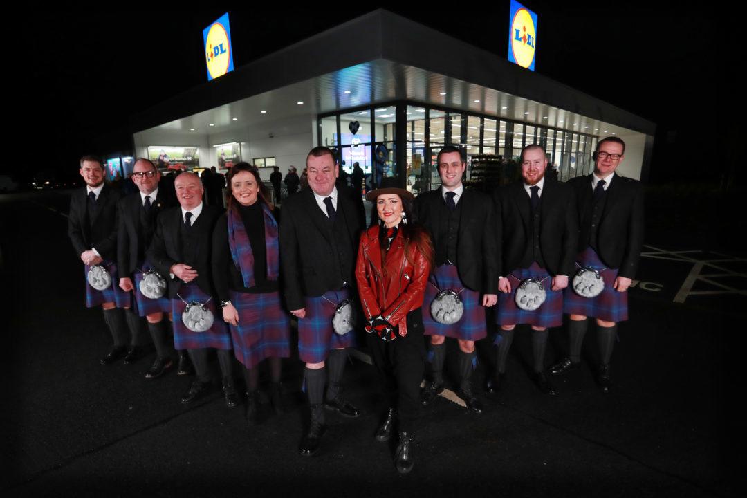 Singer KT Tunstall unveils Lidl’s 100th Scottish store