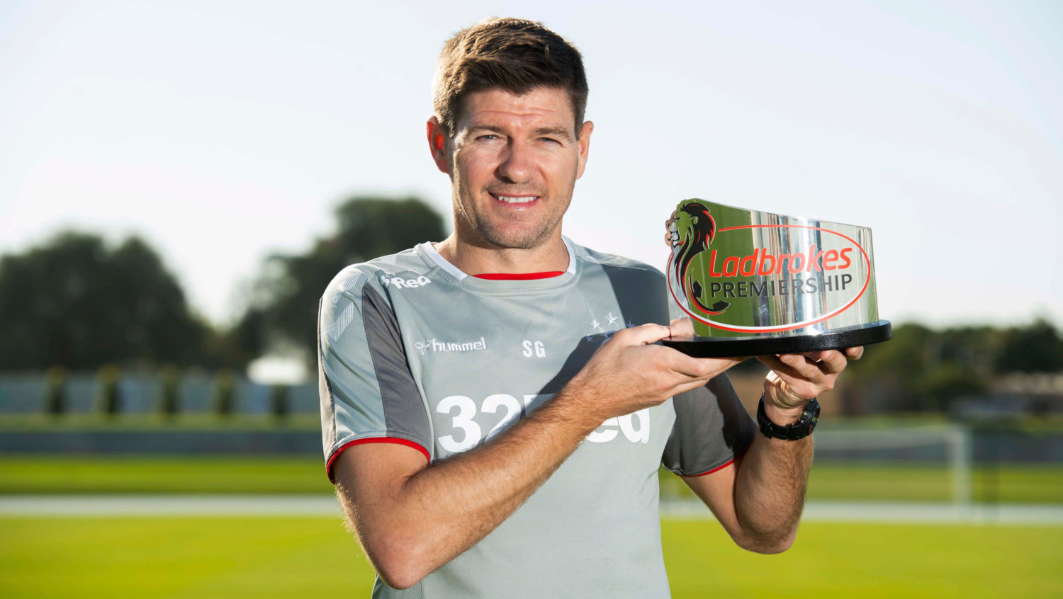 Rangers boss Gerrard wins manager of the month prize