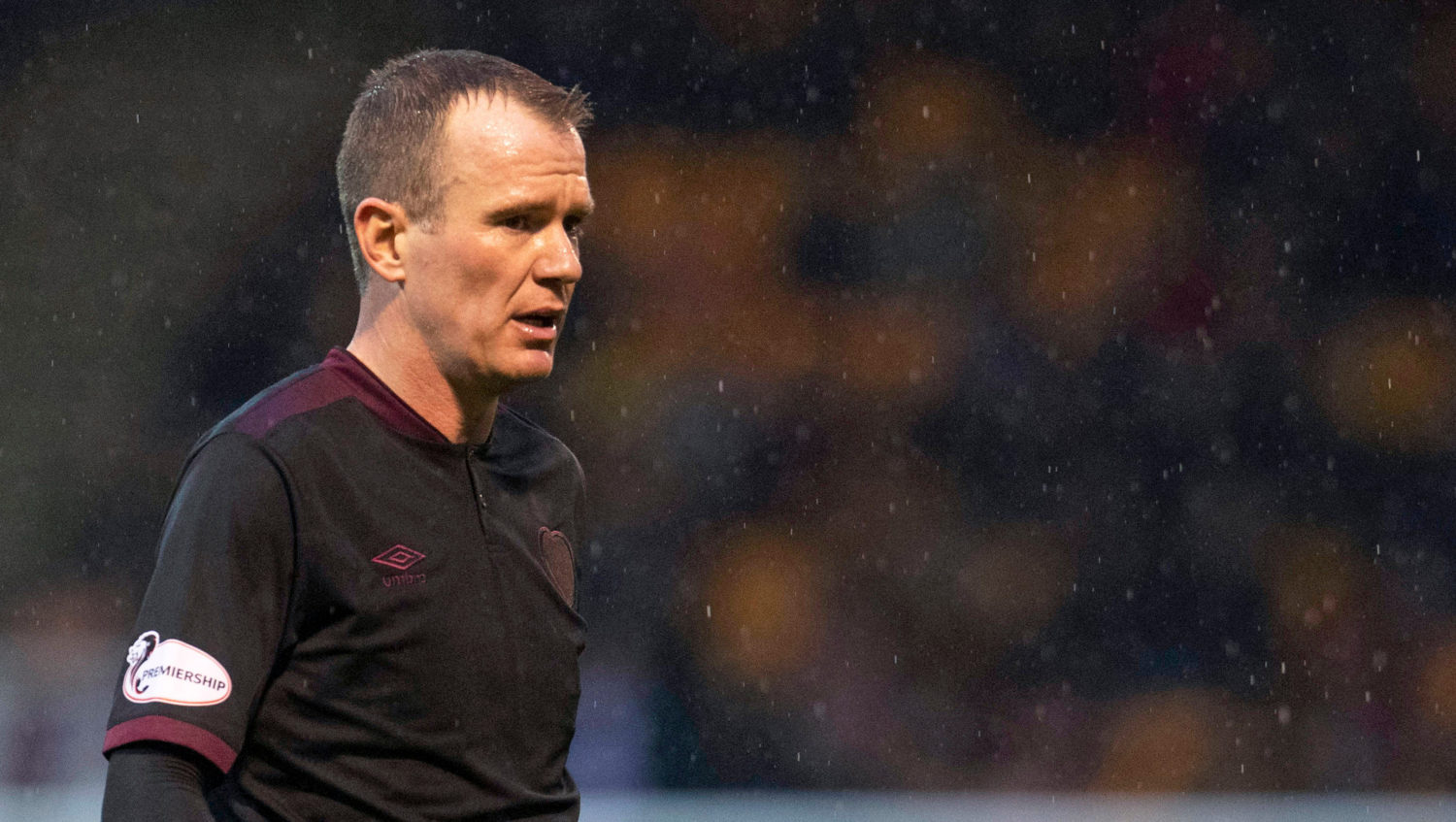 Glenn Whelan leaves Hearts after just four months