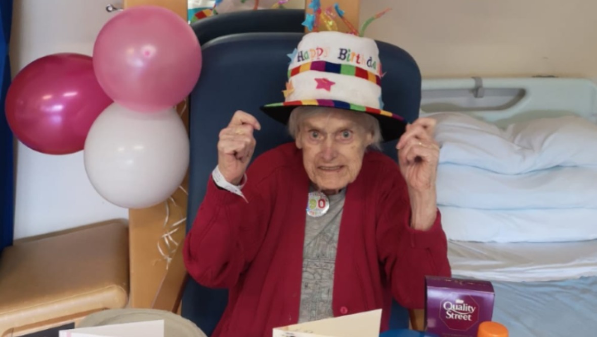 Woman celebrates 90th birthday after beating coronavirus