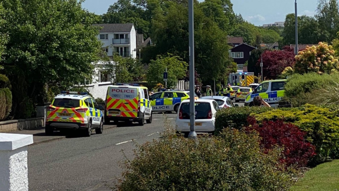 Woman dies after being struck by vehicle in Bearsden