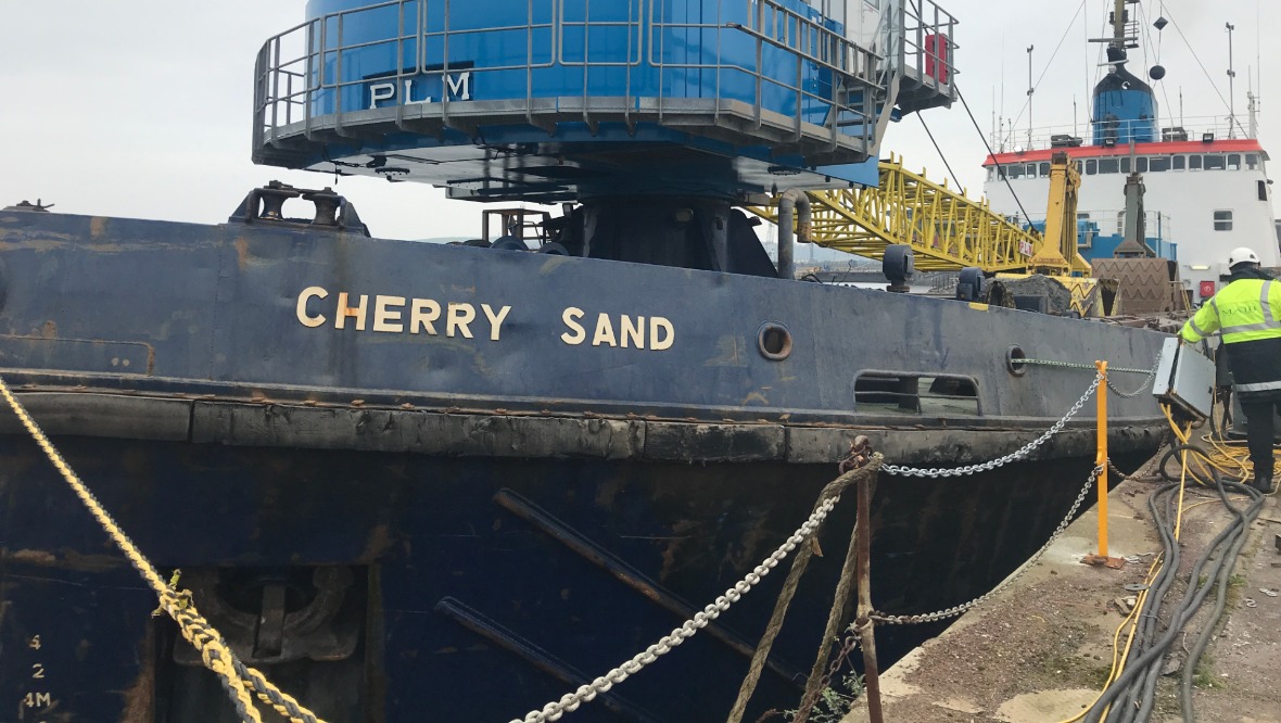 Dredge worker died after series of safety failings