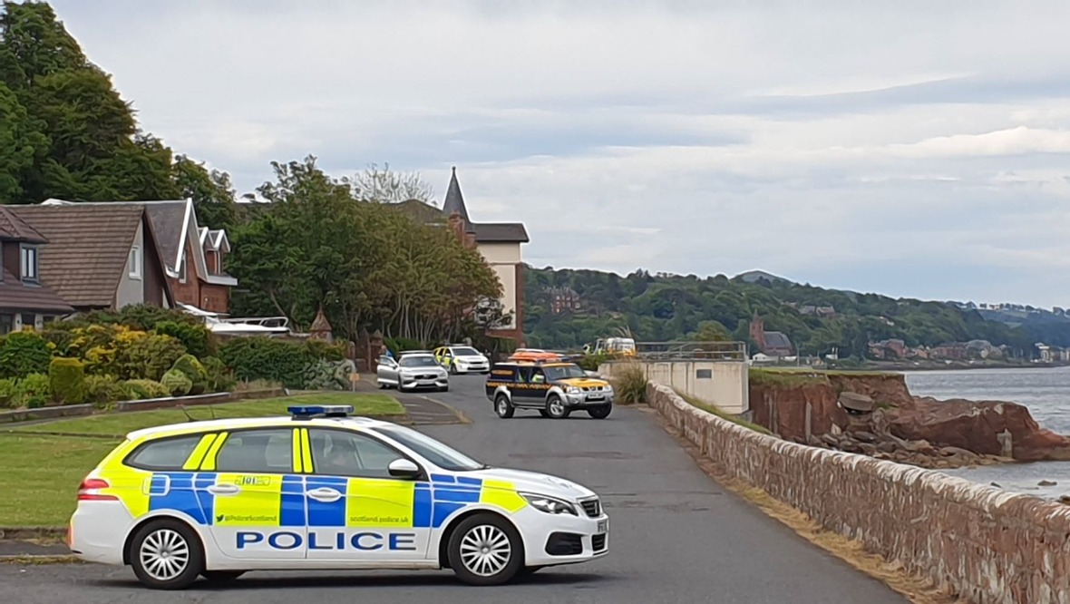 ‘Suspicious’ object washes up on beach as 30m cordon in place