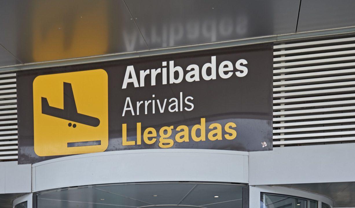 Travellers from Portugal to isolate as restrictions begin