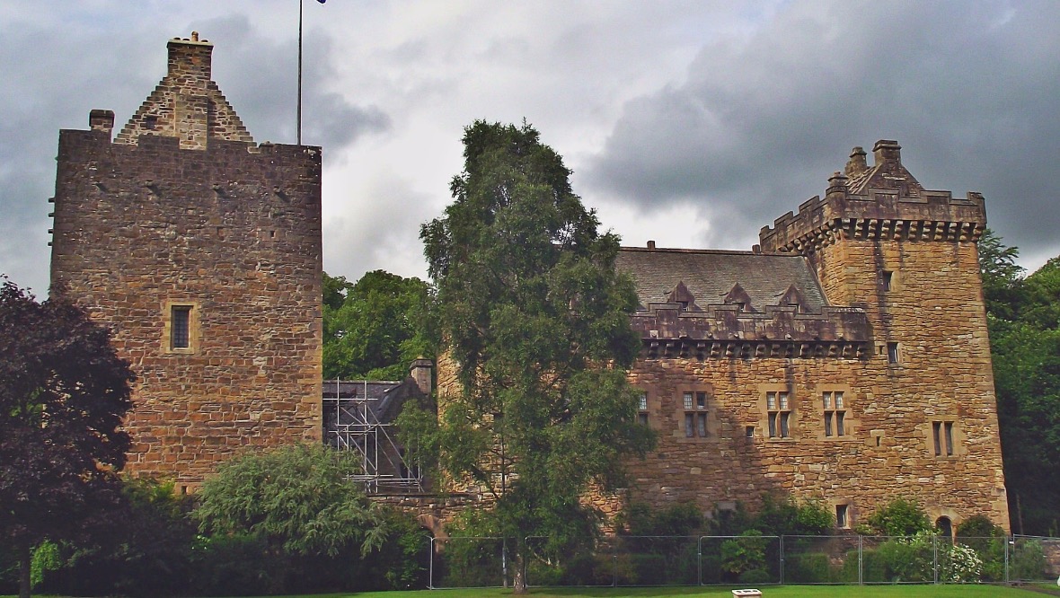 Castle’s restoration work on hold after contractor goes bust