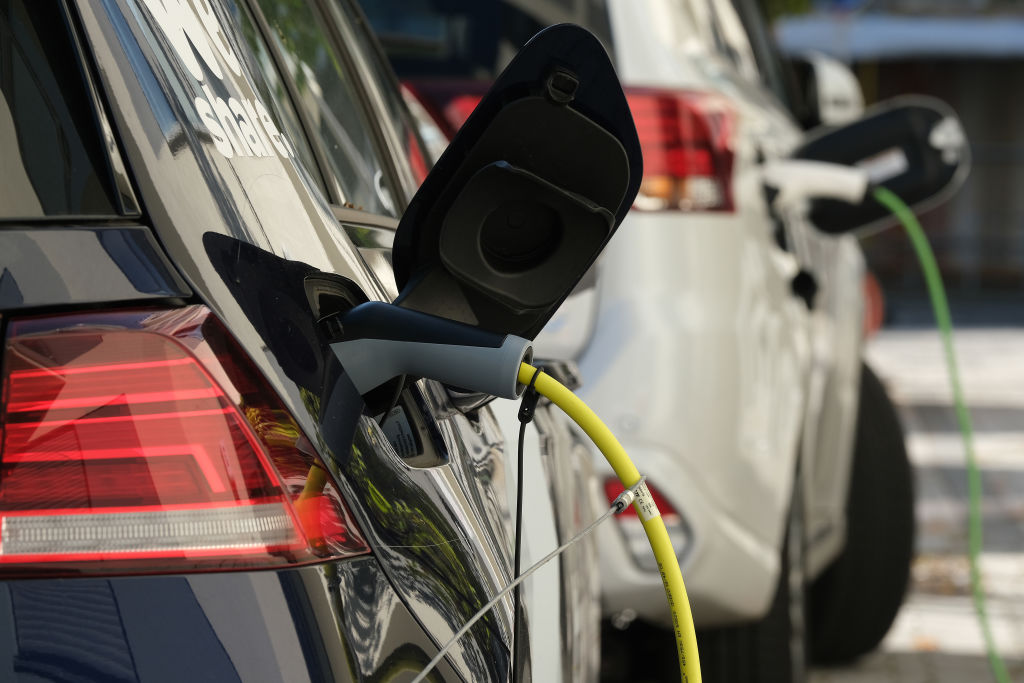 Ofgem to invest £300m in electric vehicle charging network