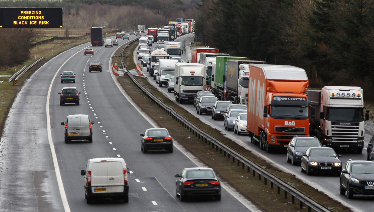 Motorway speed limits ‘should be slower when it rains’