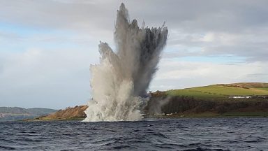 Bomb squad called to WW2 mine found in Firth of Clyde