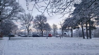 Travel warnings issued as Scotland set for heavy snow