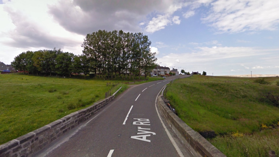 Driver attacked after stopping to help man lying on road