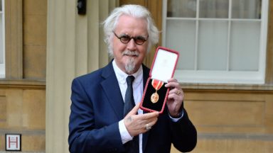 Sir Billy Connolly to publish autobiography in the autumn