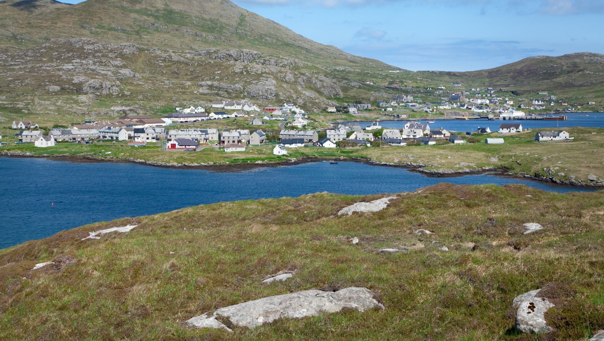 Concern over ‘rapidly developing’ Covid outbreak on Barra