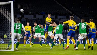 St Johnstone stun Hibernian to reach League Cup final