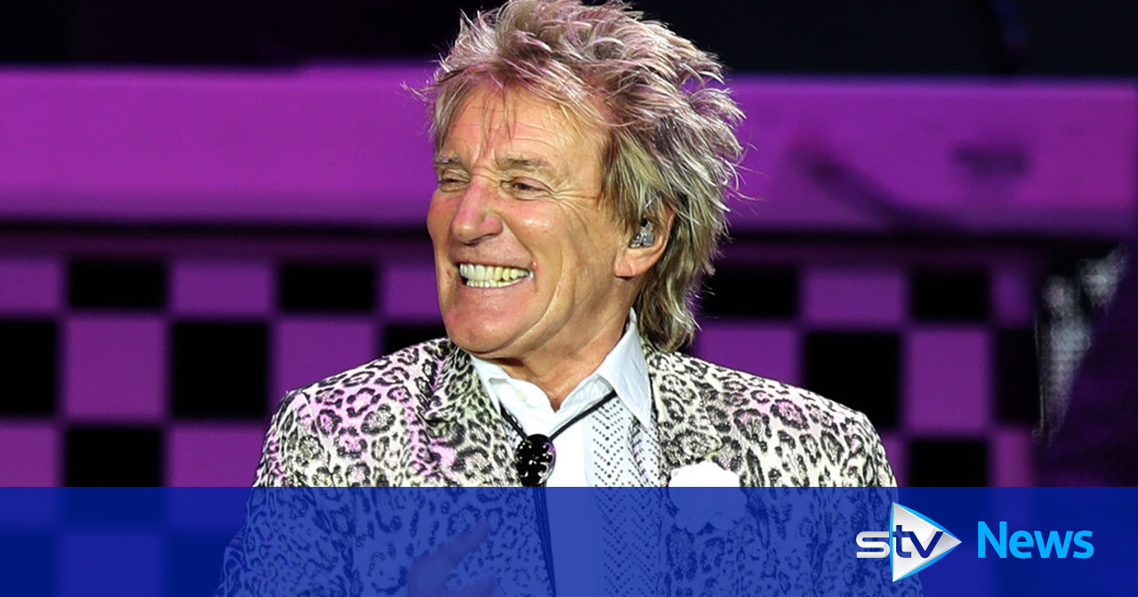 Sir Rod Stewart rents home for family of seven Ukrainian refugees