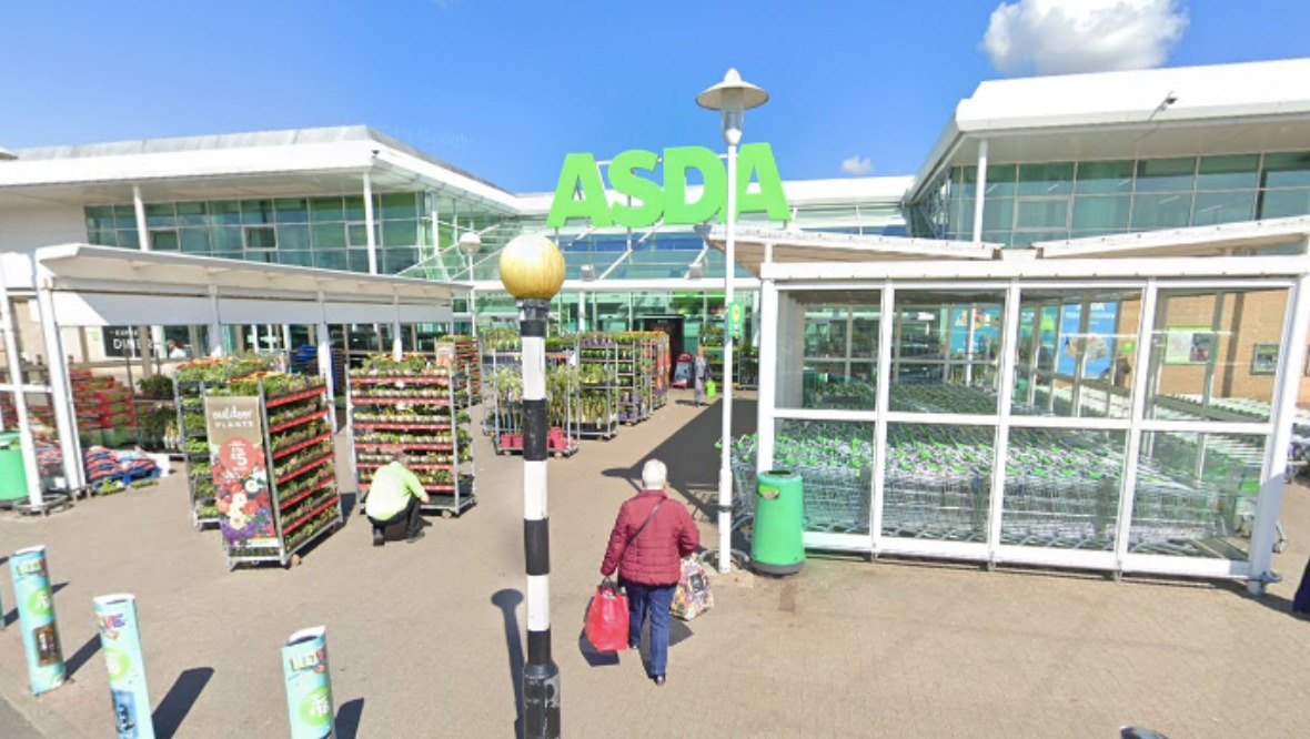 Thousands of jobs under threat at supermarket giant Asda
