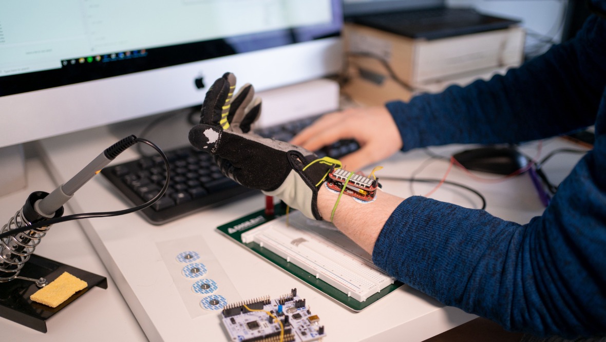 Robotic glove could help people with MS boost muscle grip