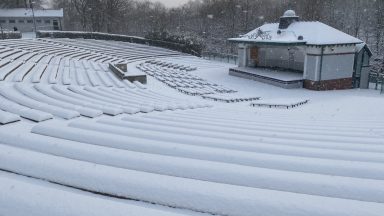 Travel disruption as Scotland faces amber snow warning