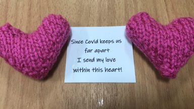Knitters help Covid patients to stay connected to loved ones