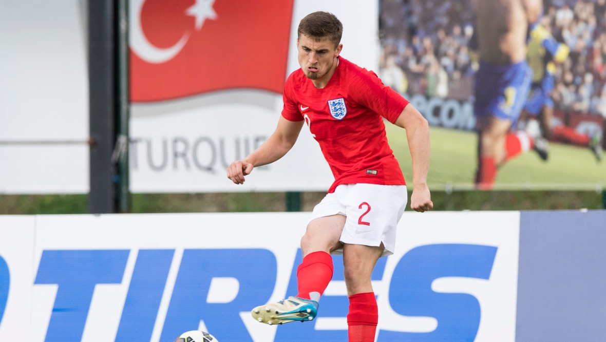 Celtic close to signing Jonjoe Kenny from Everton