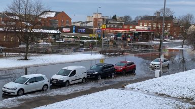 More than 52,000 homes without water after mains pipe burst