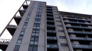 Worried flat owners demand urgent cladding action