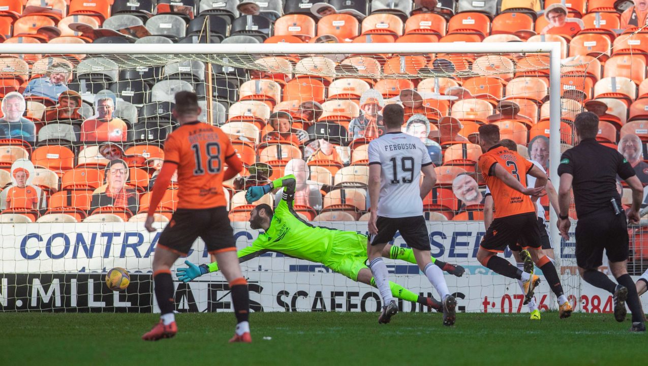Dundee Utd 1-0 Aberdeen: United pile more misery on Dons