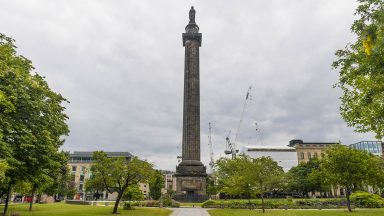 Police investigate “improper removal” of slavery plaque from Edinburgh’s Henry Dundas monument