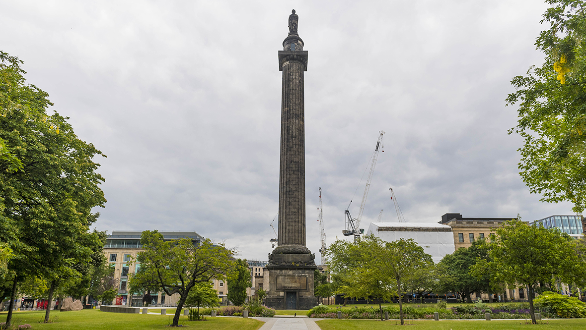 Controversial plaque on Edinburgh’s Henry Dundas statue removed ‘without council permission’