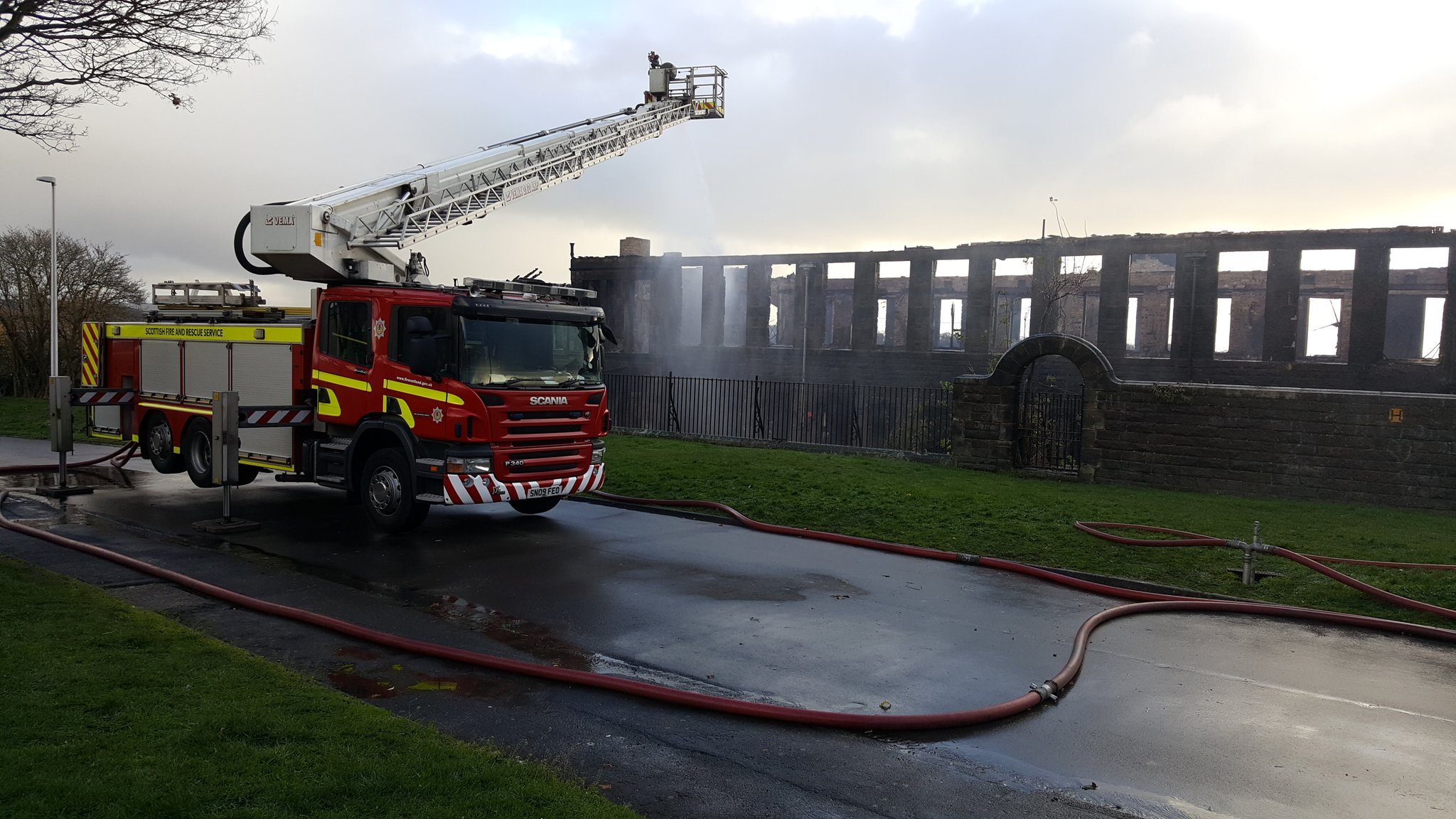Fire engine at Inverkeithing Primary School after a huge fire in November 2018 (Scottish Fire and Rescue Service via Twitter)