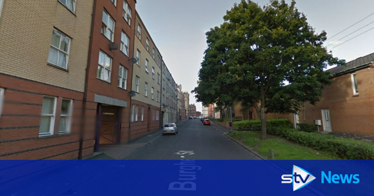 Murder inquiry launched after man found dead in flat | STV News