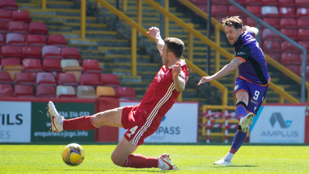 McNulty scores twice as Dundee United ease past Aberdeen