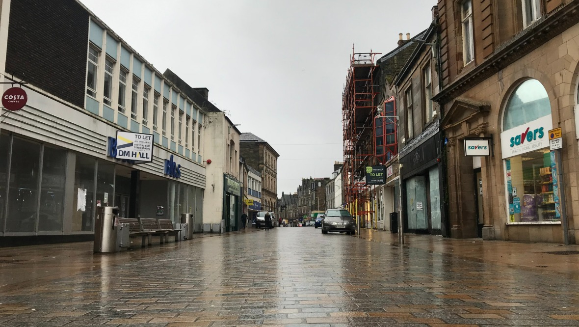 Council ends discount parking trial in town centre