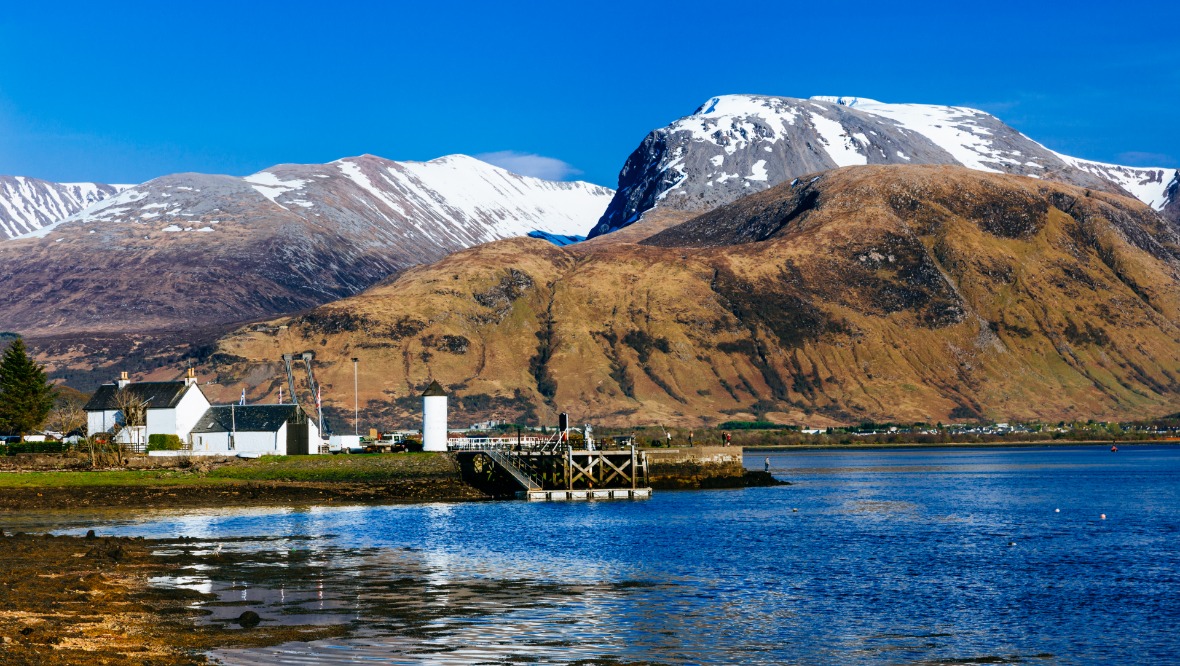 Man dies on Ben Nevis in the Highlands after 24 people get into difficulty