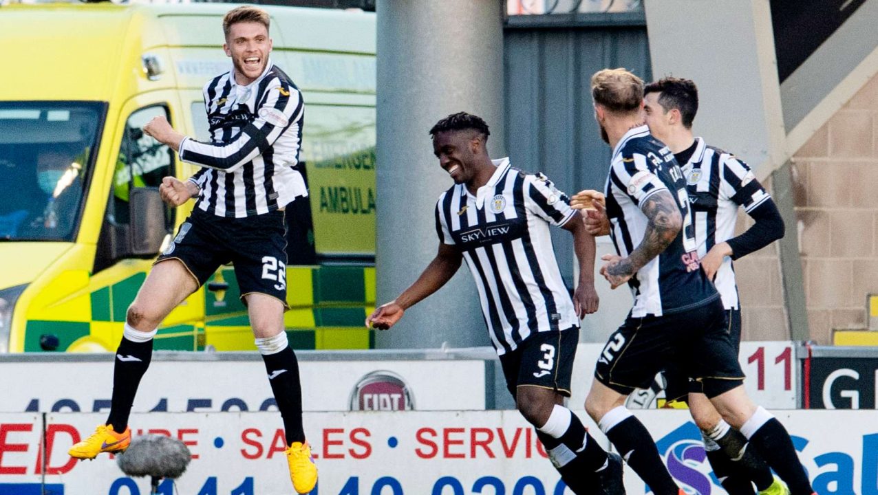 Fraser aims for cup success after signing new St Mirren deal