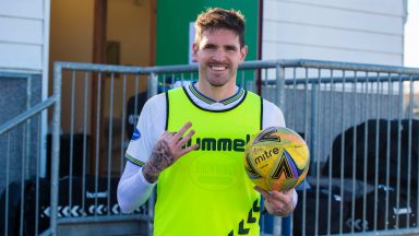 Tommy Wright hails ‘big personality’ Kyle Lafferty after hat-trick