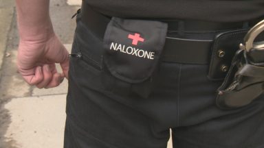 Naloxone: Police officer saves life days after training