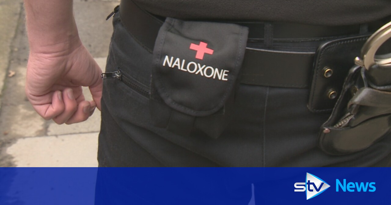 Naloxone Police officer saves life days after training STV News
