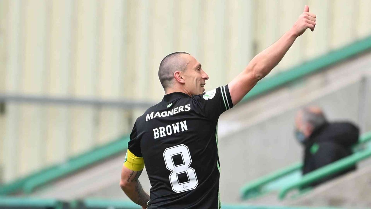 Celtic captain Scott Brown takes parting shot at Rangers
