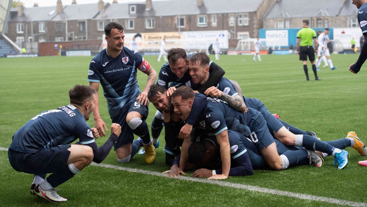 Raith Rovers beat Dunfermline to take step towards Premiership