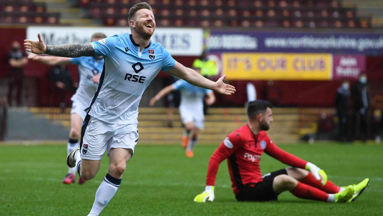 Ross County win at Motherwell to preserve Premiership place
