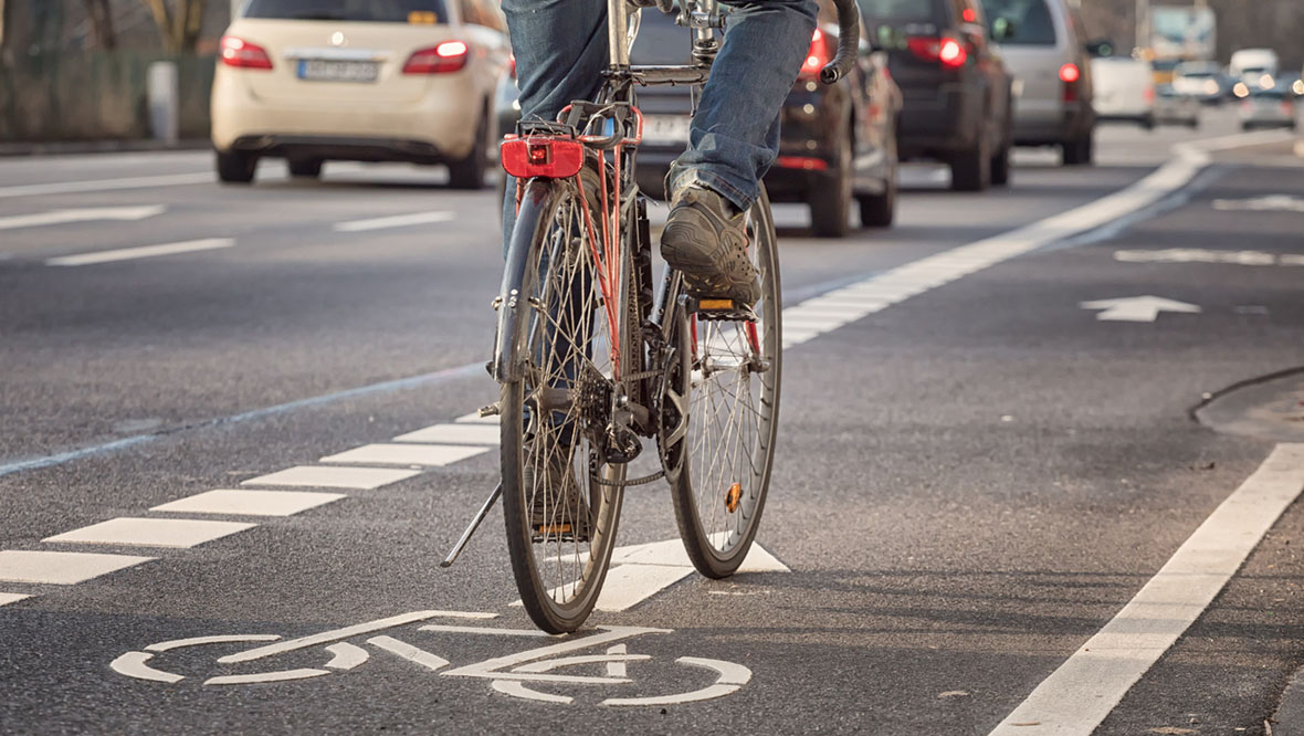 Drivers to be targeted over close overtaking of cyclists