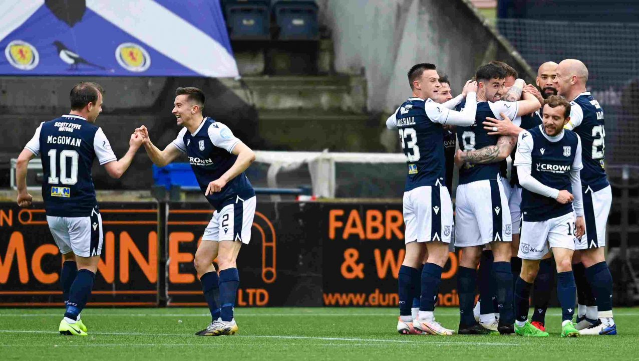 Dundee win promotion to the Premiership and relegate Kilmarnock