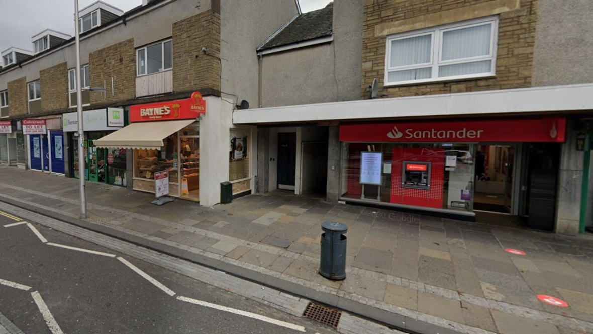 Gas cylinders found outside bank following attempted ATM raid