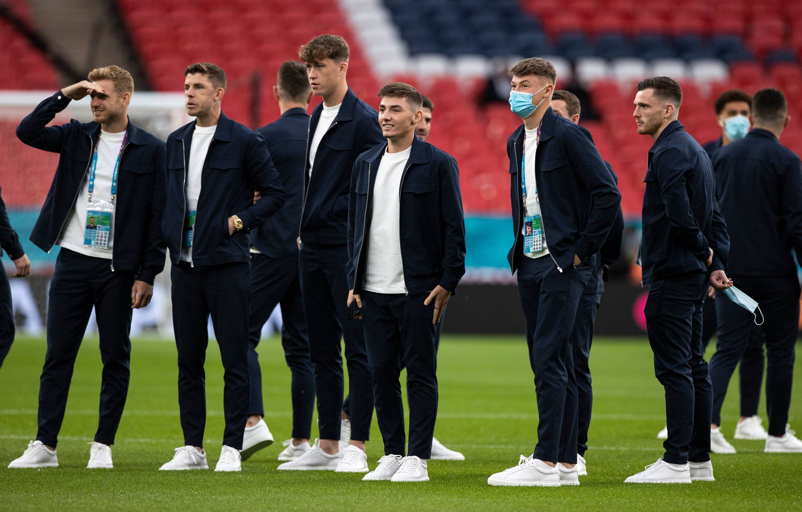 Scotland team out on Wembley pitch. (SNS Group/ Craig Williamson)
