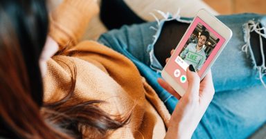 Tinder gives daters new chance to chat briefly before swiping