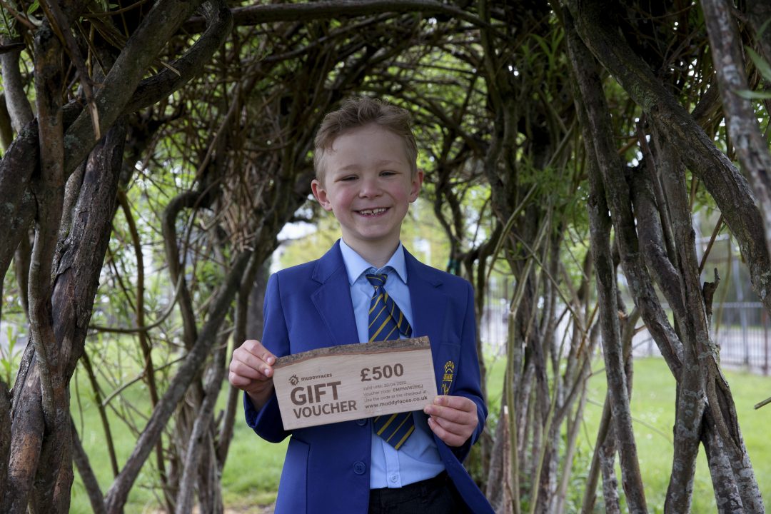Litter-picking pupil wins £500 den-building voucher