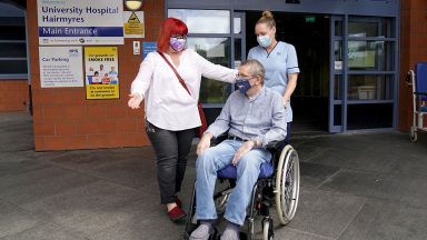 Covid patient leaves hospital 195 days after being admitted