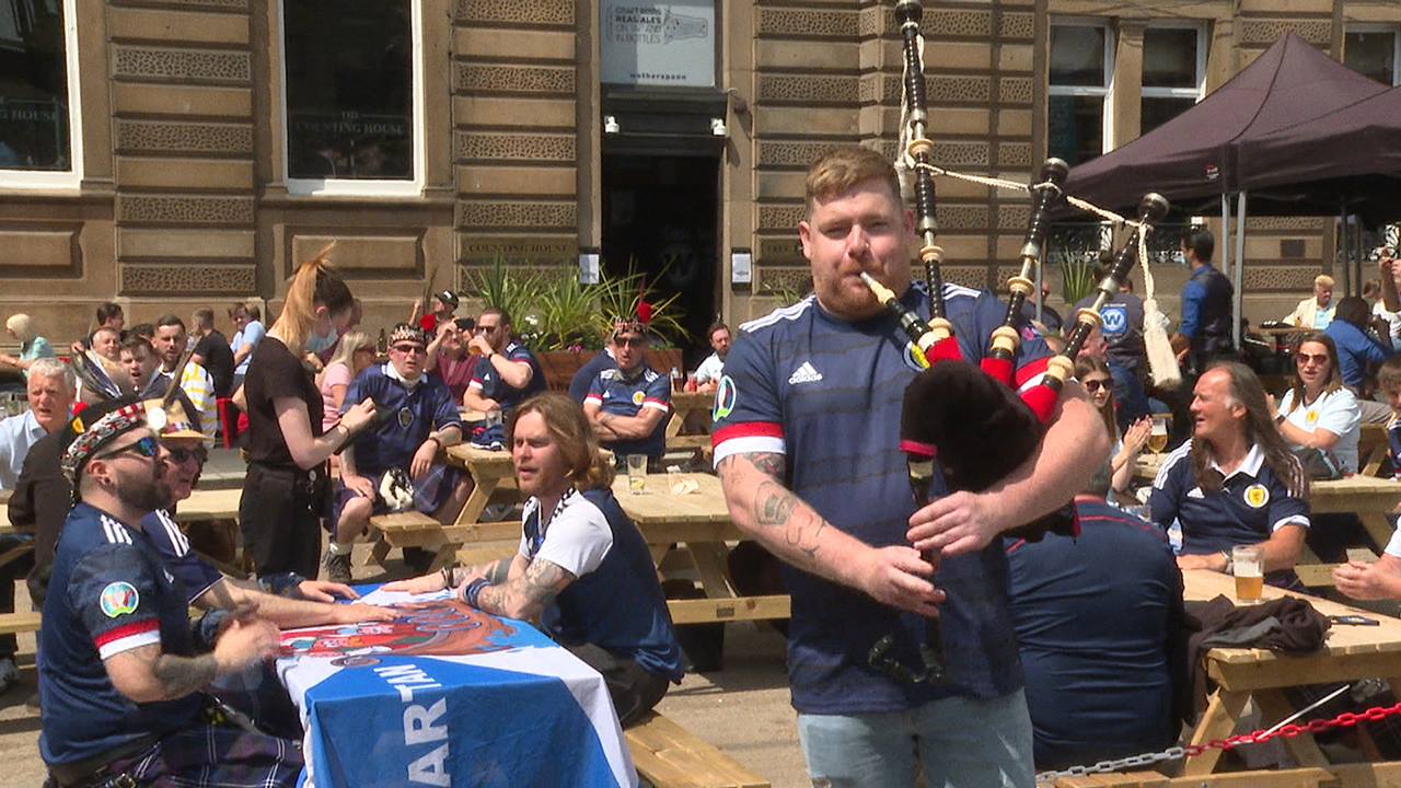 The pipes were playing in Glasgow city centre nice and early.