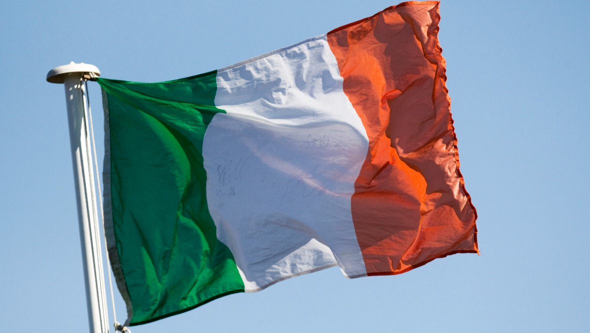 UK citizenship ‘should be free for Irish nationals’