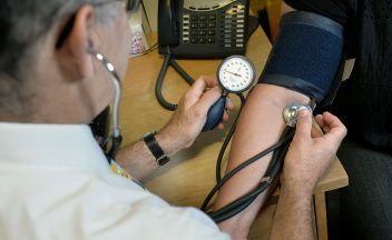 Over a third of adults ‘have multiple health problems in midlife’